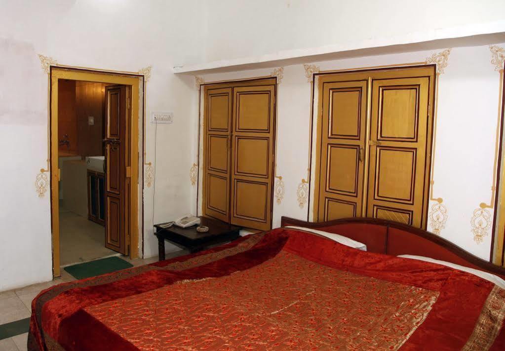 Krishna Prakash Heritage Haveli Джодпур Екстериор снимка