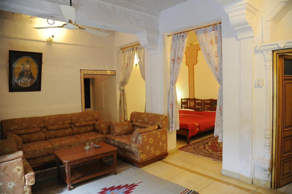 Krishna Prakash Heritage Haveli Джодпур Екстериор снимка